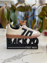 Load image into Gallery viewer, Back 70 -Ghost Beige Black-