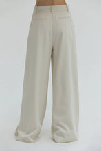 Load image into Gallery viewer, Juno Pleated Trousers