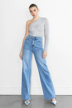 Load image into Gallery viewer, Marla Jeans