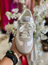 Load image into Gallery viewer, Steve Madden -DUO Sneakers-