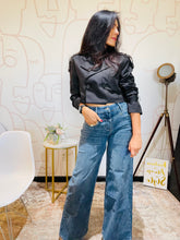 Load image into Gallery viewer, Ximena Flare Jeans With Stitching Detail