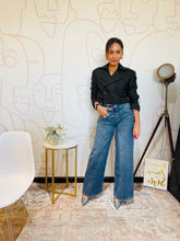 Load image into Gallery viewer, Ximena Flare Jeans With Stitching Detail