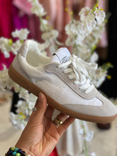 Load image into Gallery viewer, Steve Madden -DUO Sneakers-