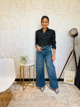 Load image into Gallery viewer, Ximena Flare Jeans With Stitching Detail