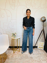 Load image into Gallery viewer, Ximena Flare Jeans With Stitching Detail