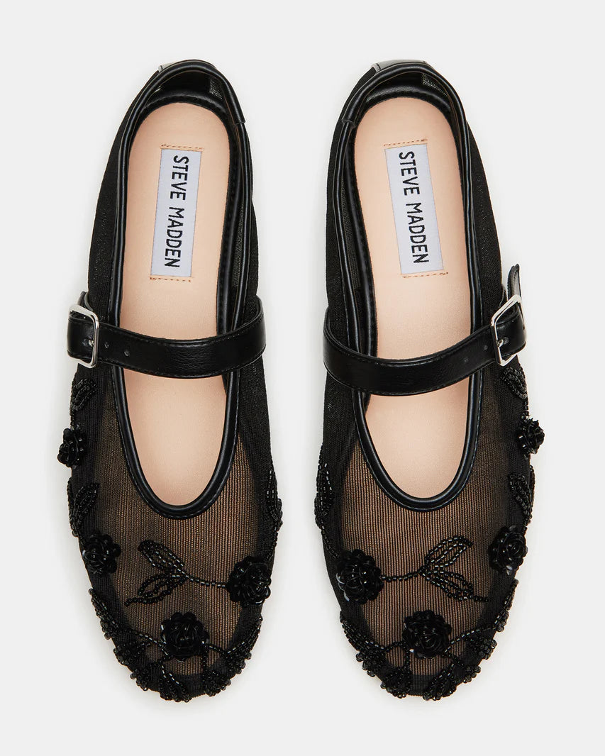 Steve Madden メリージェーン DREAMING EMBELLISHED フラット Steve Madden Dreaming Mary Jane Flat in Pink | REVOLVE