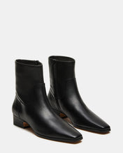 Load image into Gallery viewer, Steve Madden -Dusty Boots-