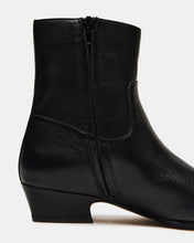 Load image into Gallery viewer, Steve Madden -Dusty Boots-