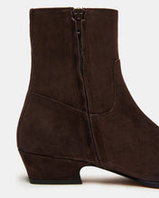 Load image into Gallery viewer, Steve Madden -Dusty Boots-