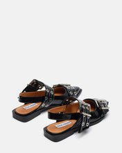 Load image into Gallery viewer, Steve Madden -Graya Flats-