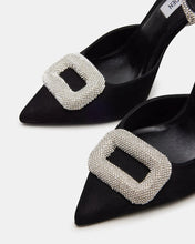 Load image into Gallery viewer, Steve Madden -Vienna Pumps-