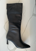 Load image into Gallery viewer, Steve Madden -Lavan Boots-