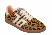 Load image into Gallery viewer, Back 70 -Cloud Leopard-