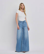Load image into Gallery viewer, Olivia HR WIDE LEG JEANS