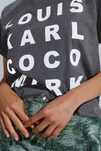 Load image into Gallery viewer, Famous T-shirt