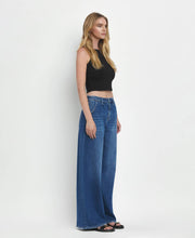 Load image into Gallery viewer, Kany HR Pleated Jeans