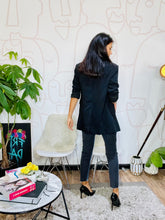 Load image into Gallery viewer, Pascale Girlfriend Jeans
