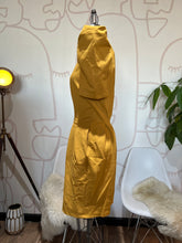 Load image into Gallery viewer, SINDY - Signature Dress