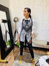 Load image into Gallery viewer, SINDY -Charlie Fringe Vest