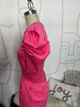 Load image into Gallery viewer, SINDY - Signature Dress