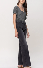 Load image into Gallery viewer, Close to you Jeans