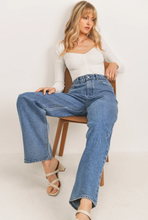 Load image into Gallery viewer, Throwback Jeans