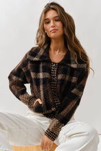 Load image into Gallery viewer, Vale Plaid Button Down Sweatr
