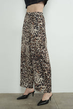 Load image into Gallery viewer, Angela Leopard Print Trousers
