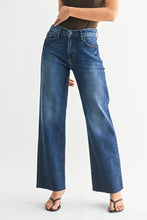 Load image into Gallery viewer, Just Black - Slim Palazzo Jeans
