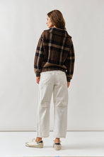 Load image into Gallery viewer, Vale Plaid Button Down Sweatr
