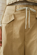 Load image into Gallery viewer, Khloe Cargo Barrel Pants
