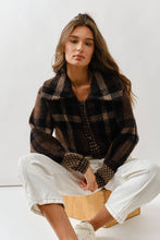 Load image into Gallery viewer, Vale Plaid Button Down Sweatr
