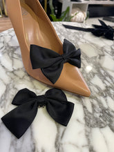 Load image into Gallery viewer, Coquette Shoe Clips
