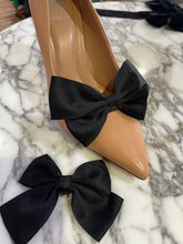 Load image into Gallery viewer, Coquette Shoe Clips
