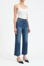 Load image into Gallery viewer, Daze Denim -Pleaser High Rise-
