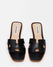 Load image into Gallery viewer, Steve Madden -Hadyn Sandal-
