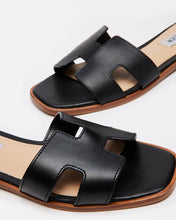 Load image into Gallery viewer, Steve Madden -Hadyn Sandal-
