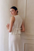 Load image into Gallery viewer, The Linen Vest
