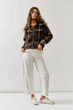 Load image into Gallery viewer, Vale Plaid Button Down Sweatr

