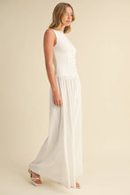 Load image into Gallery viewer, Vale Linen Dress
