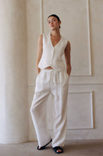 Load image into Gallery viewer, The Linen Vest
