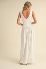 Load image into Gallery viewer, Vale Linen Dress
