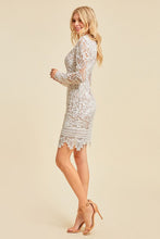 Load image into Gallery viewer, 🔴 Salma Lace Dres
