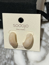 Load image into Gallery viewer, Codito earrings
