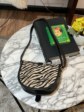 Load image into Gallery viewer, 🔴 Zebra Bag
