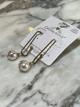 Load image into Gallery viewer, Laura Earrings
